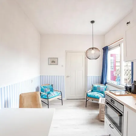 Holiday home Zonnebloem